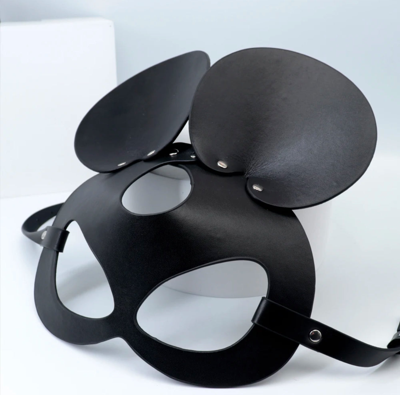 LEATHER MOUSE MASK